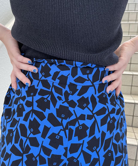 【Used】<br>花柄モダンショートパンツ