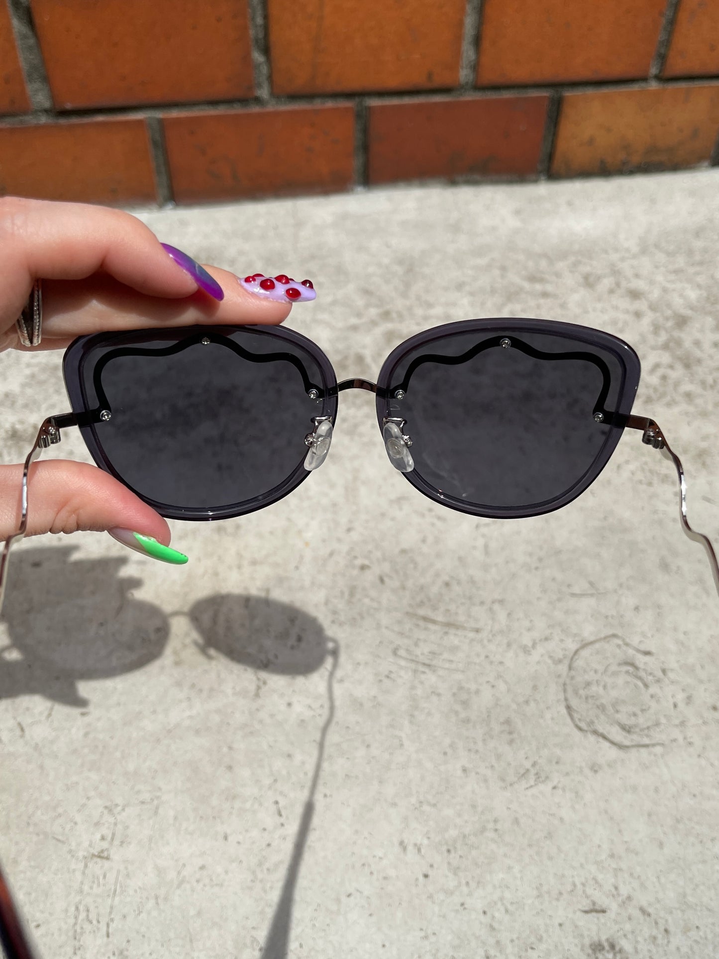 【Used】<br>"Viktor&Rolf"ウェーブデザインサングラス