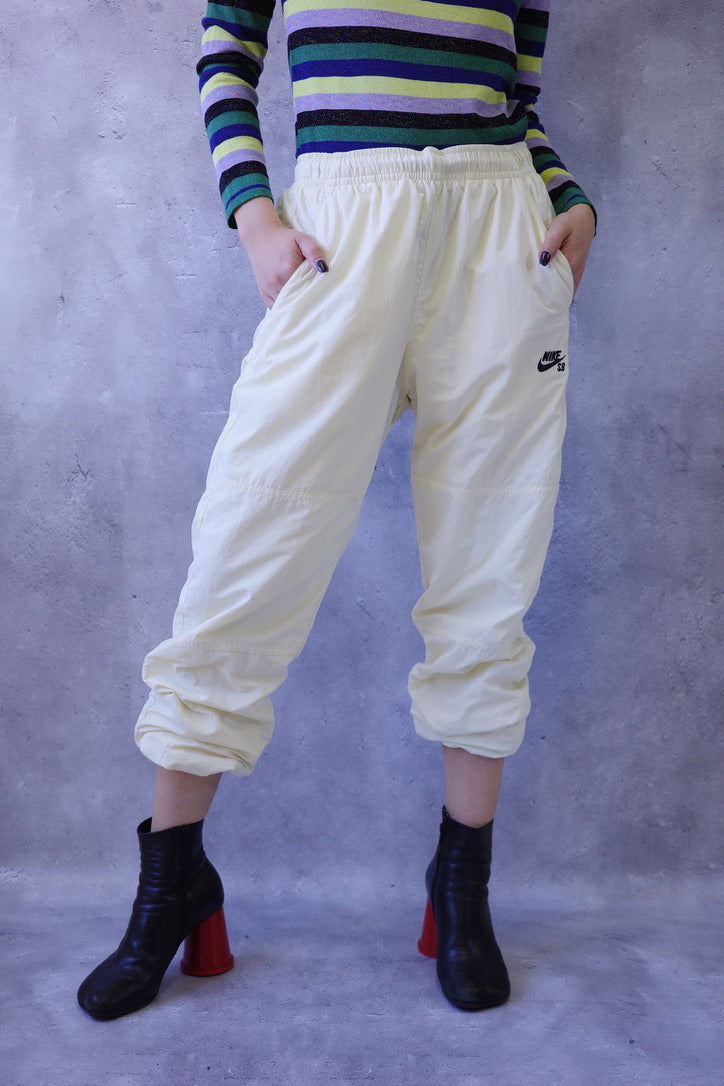 【Used】<br>"NIKE"ホワイトナイロンパンツ