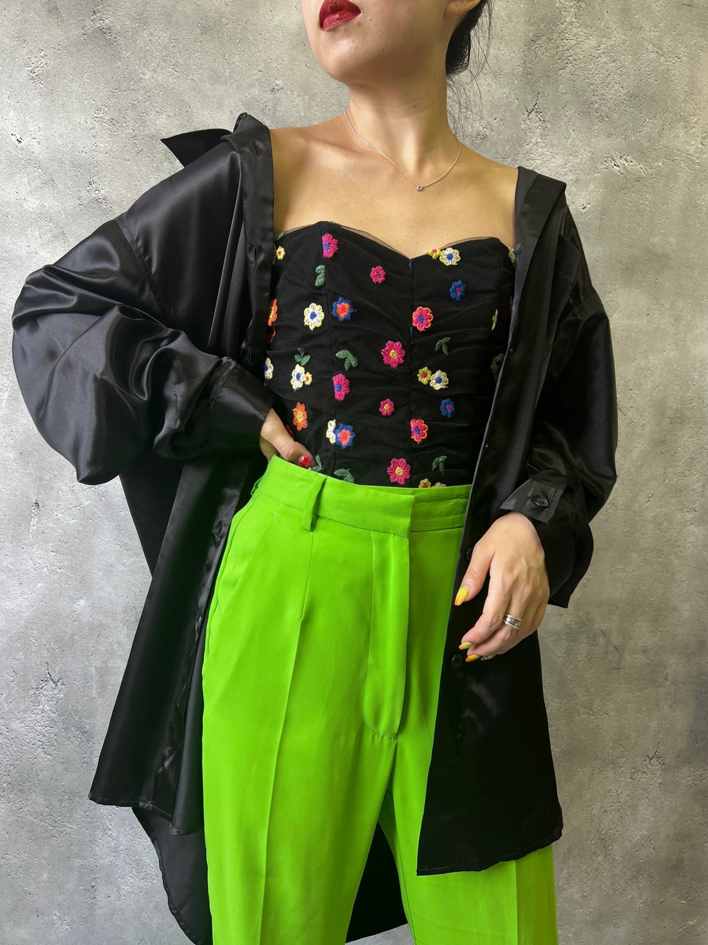【Vintage】<br>ブラックサテンビッグシャツ