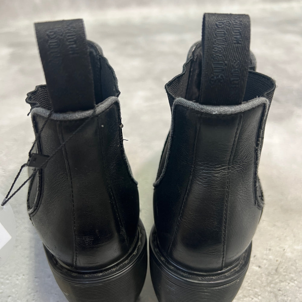 
                      
                        Dr.Martens ウェッジソールレザーブーツ
                      
                    