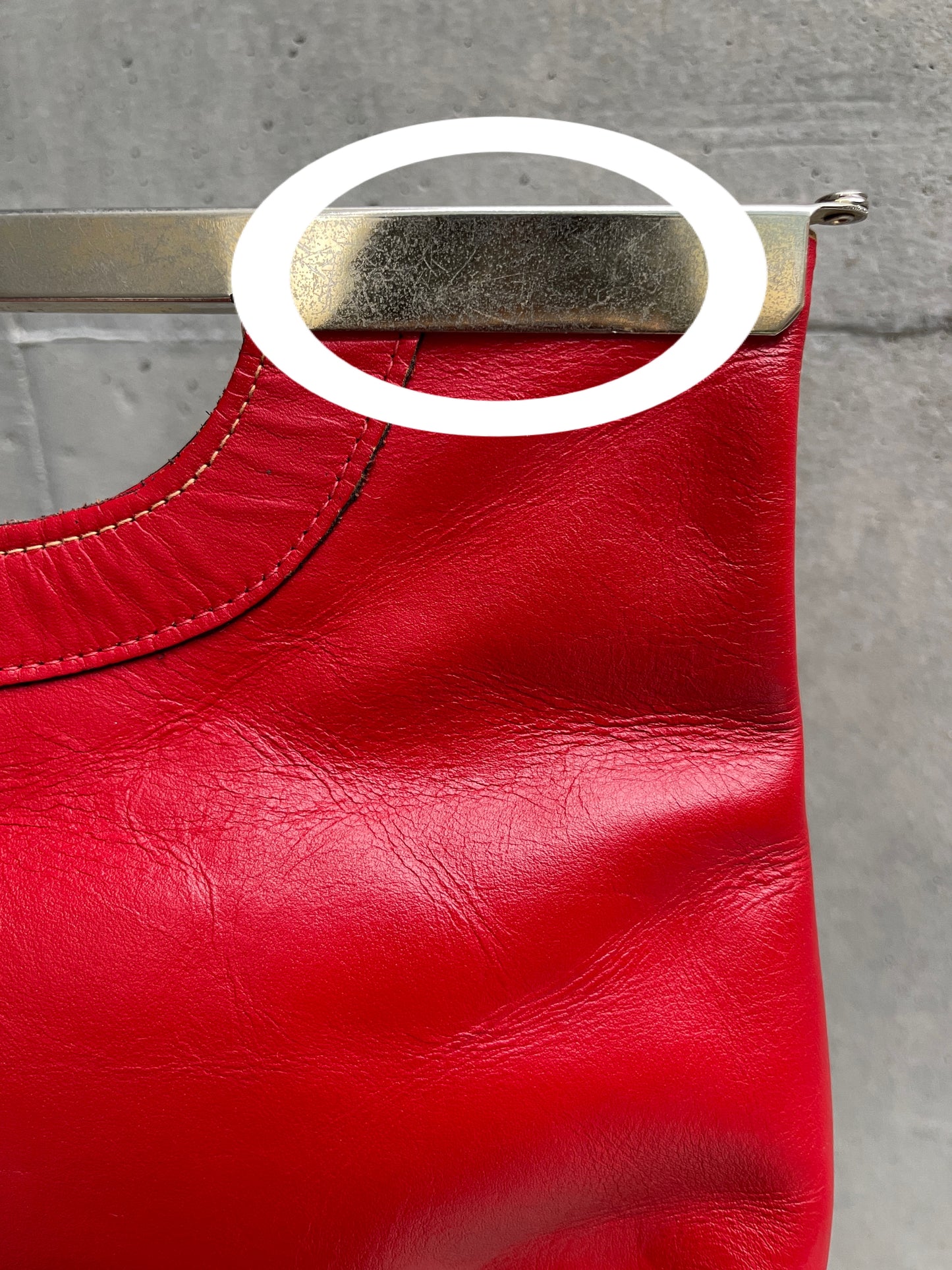 【Used】<br>レッドフェイクレザークラッチバッグ