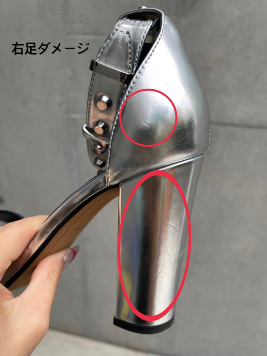 【Used】<br>"Dolce Vita"スタッズ付きシルバーヒールサンダル