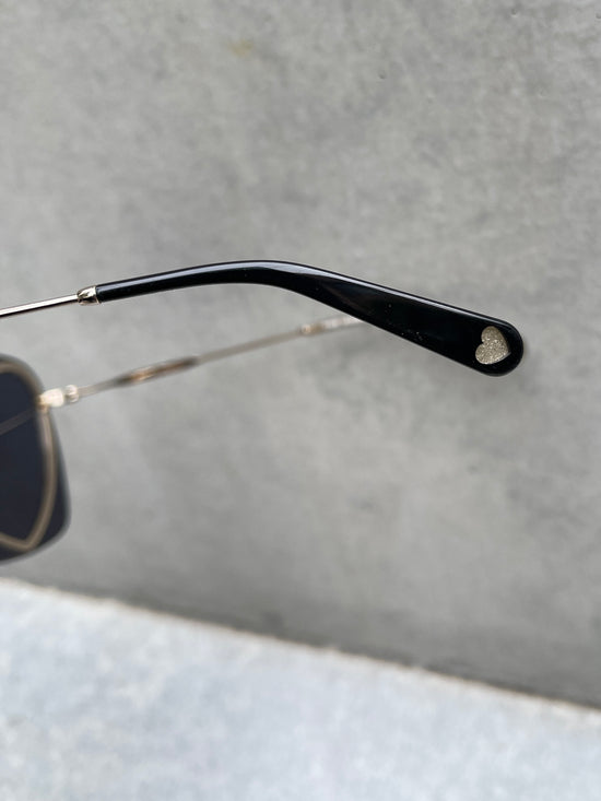 【Used】<br>"Marc Jacobs"メタルハートスクエアサングラス
