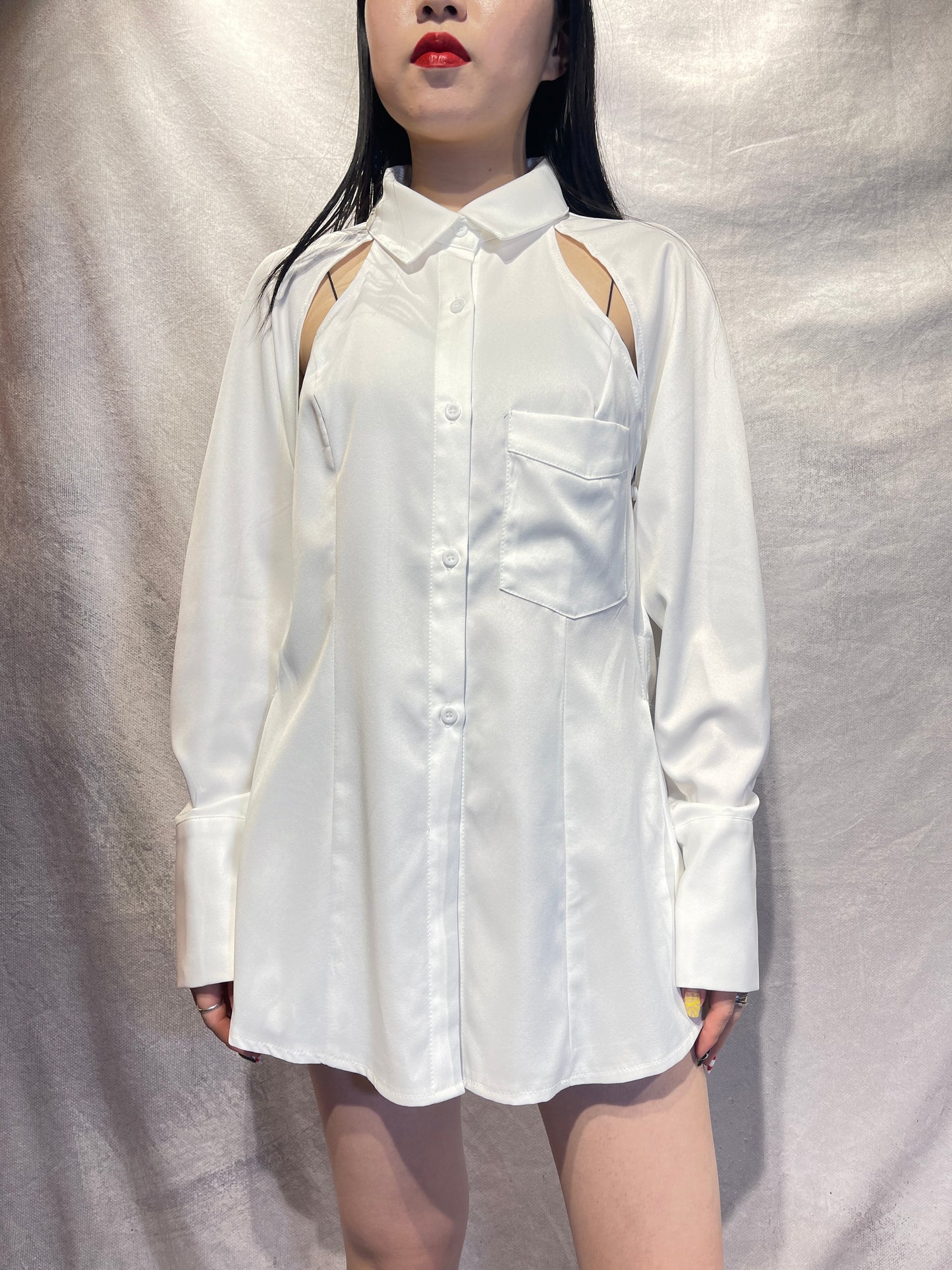 【migraton】<br>カットアウトデザインシャツ