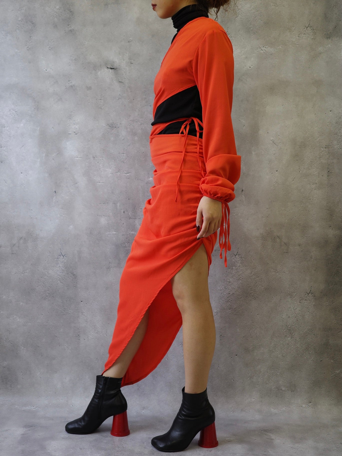 【Used】<br>アシンメトリーカットアウトワンピース