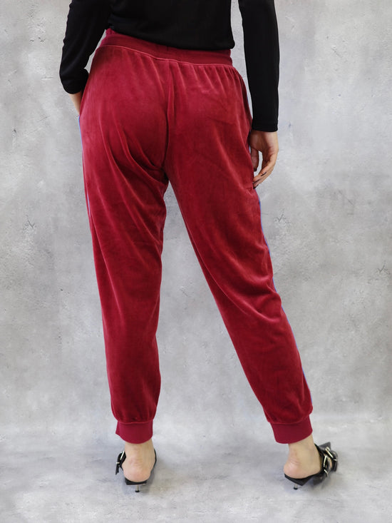 【Used】<br>"NIKE"<br>ベロアジョガーパンツ
