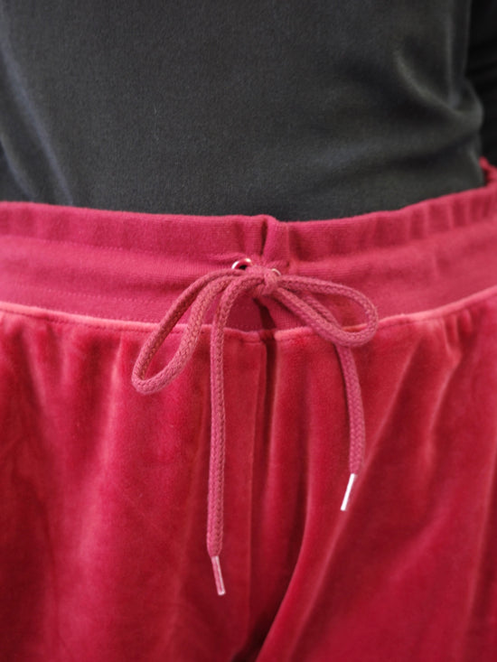 【Used】<br>"NIKE"<br>ベロアジョガーパンツ