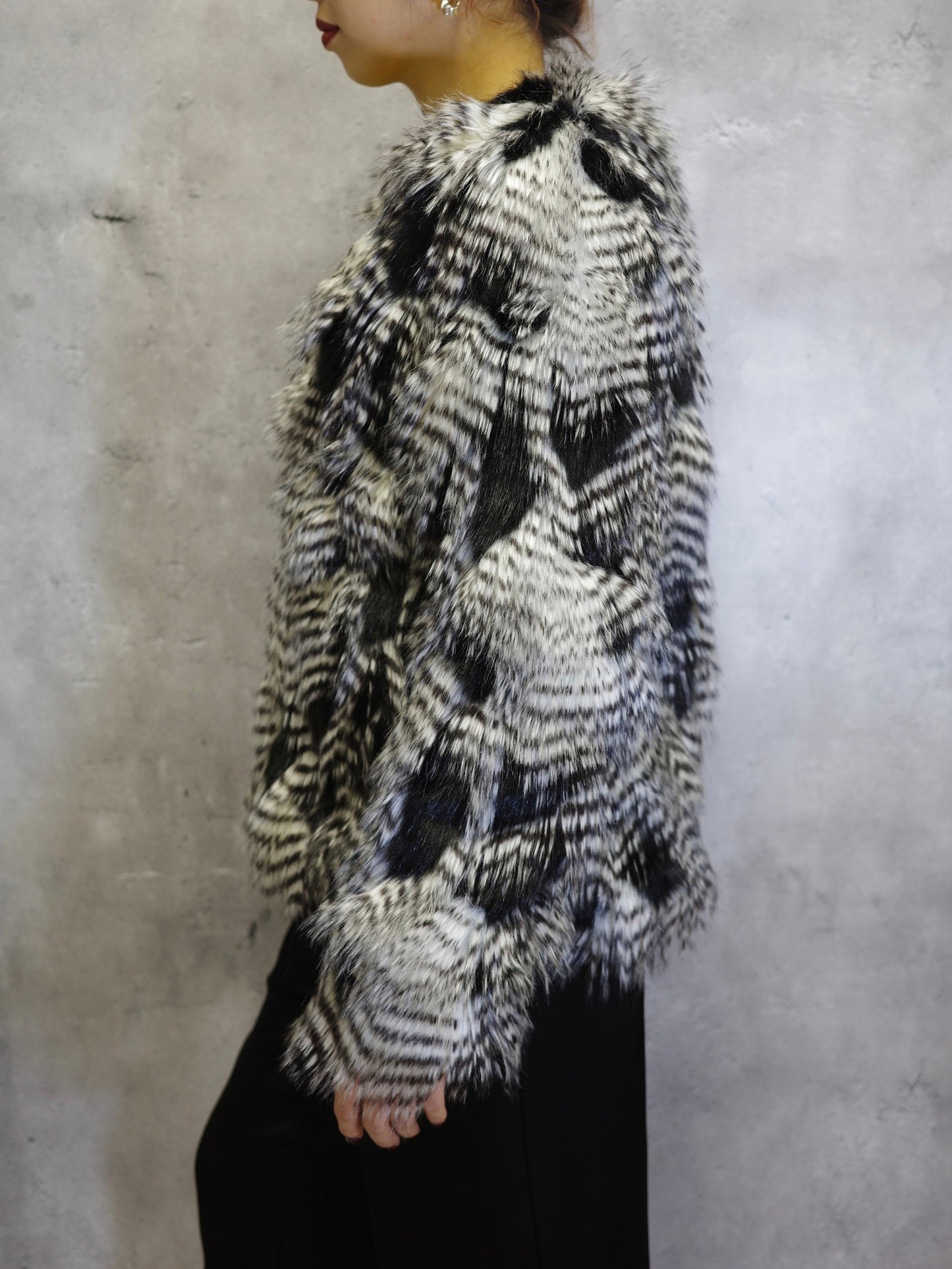 【Used】<br> "Trina Turk "ストライプファージャケット