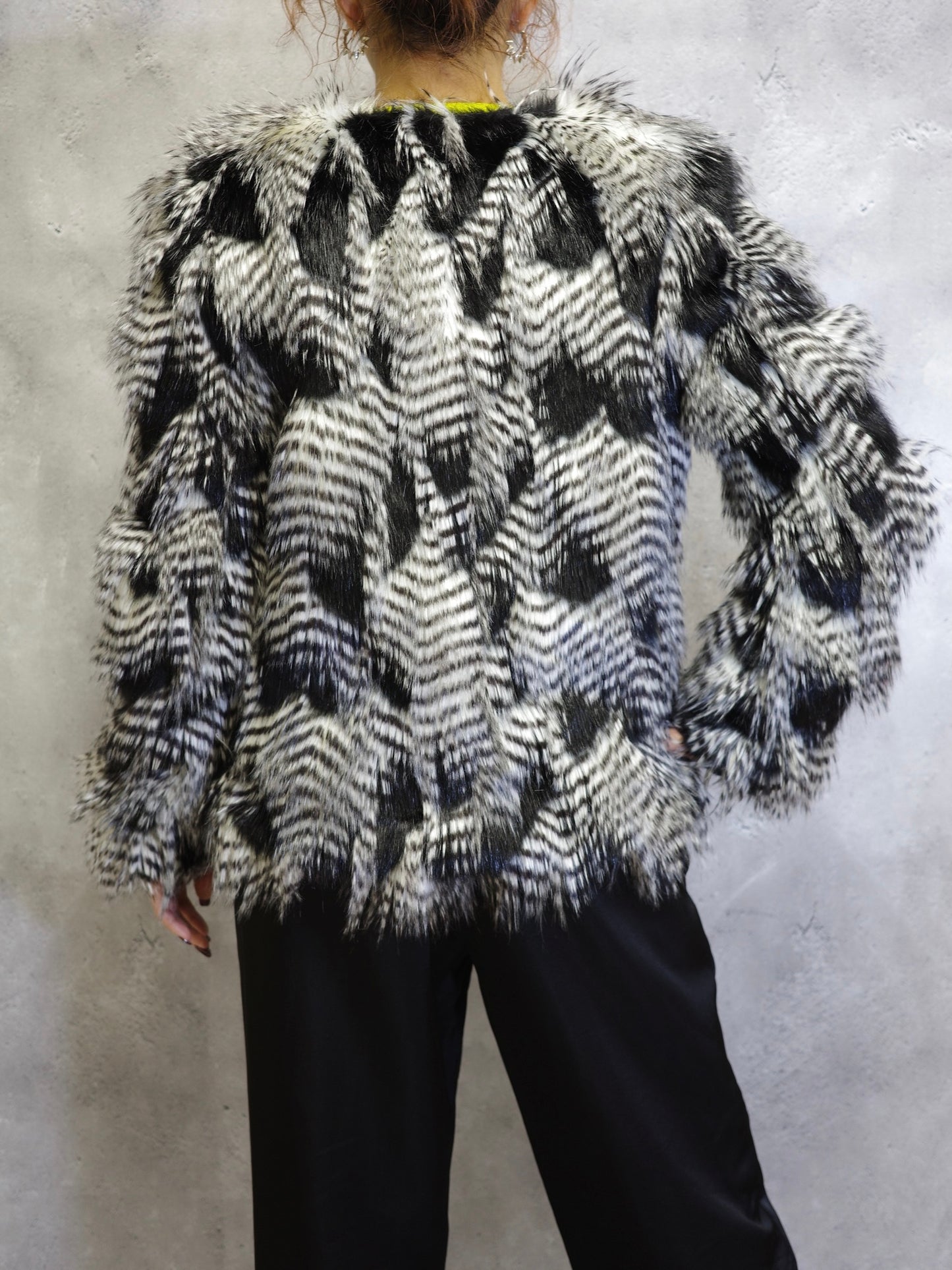 【Used】<br> "Trina Turk "ストライプファージャケット