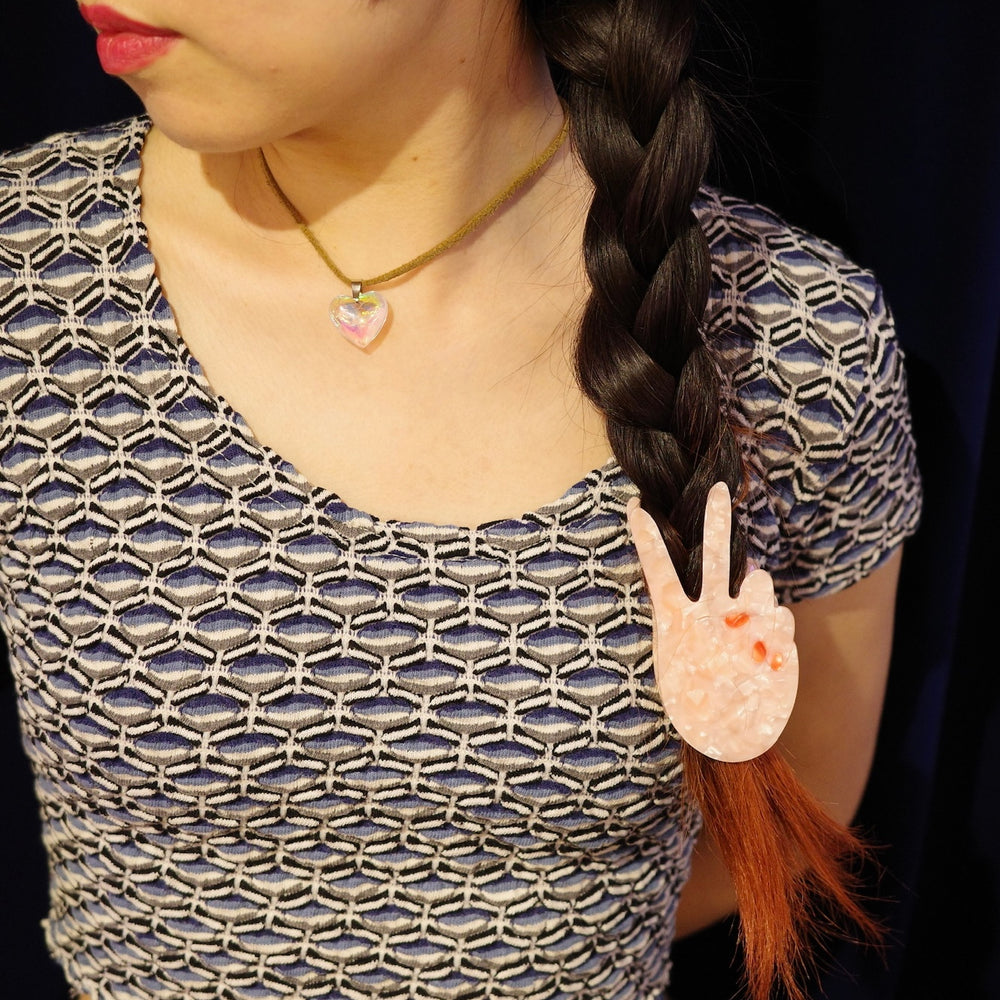 
                      
                        LIP & PEACE ヘアクリップ
                      
                    