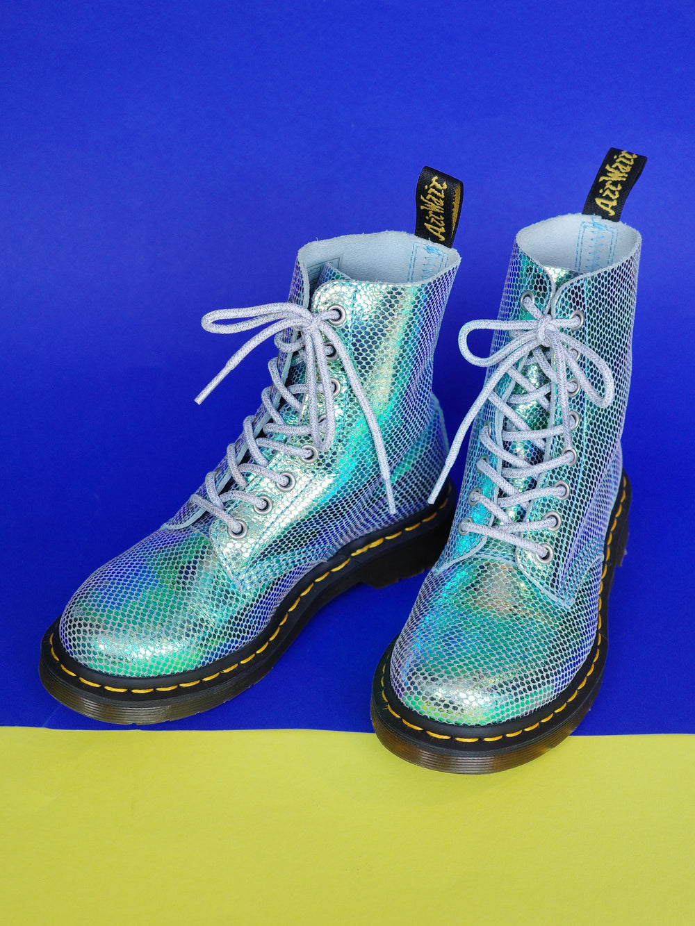 Dr.MARTENS メタリックブルーブーツ