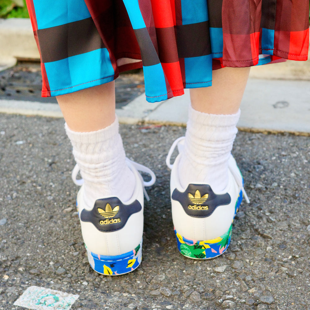 
                      
                        adidas × Her Studio London SUPERSTAR スニーカー
                      
                    