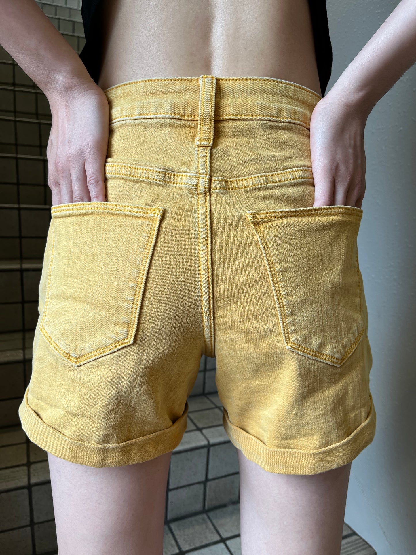 【Used】イエローロールアップショートパンツ