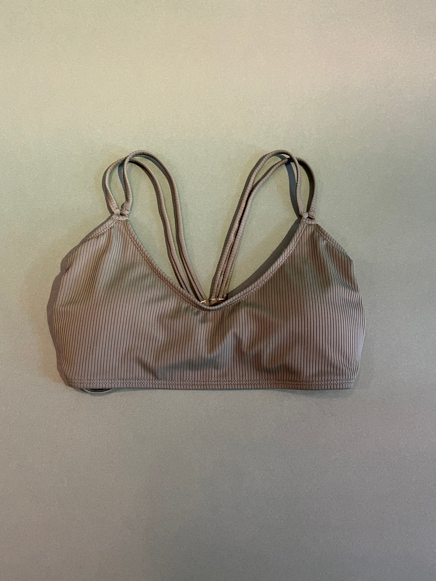 8.3 LIVE [Used] Back cross design setup swimsuit