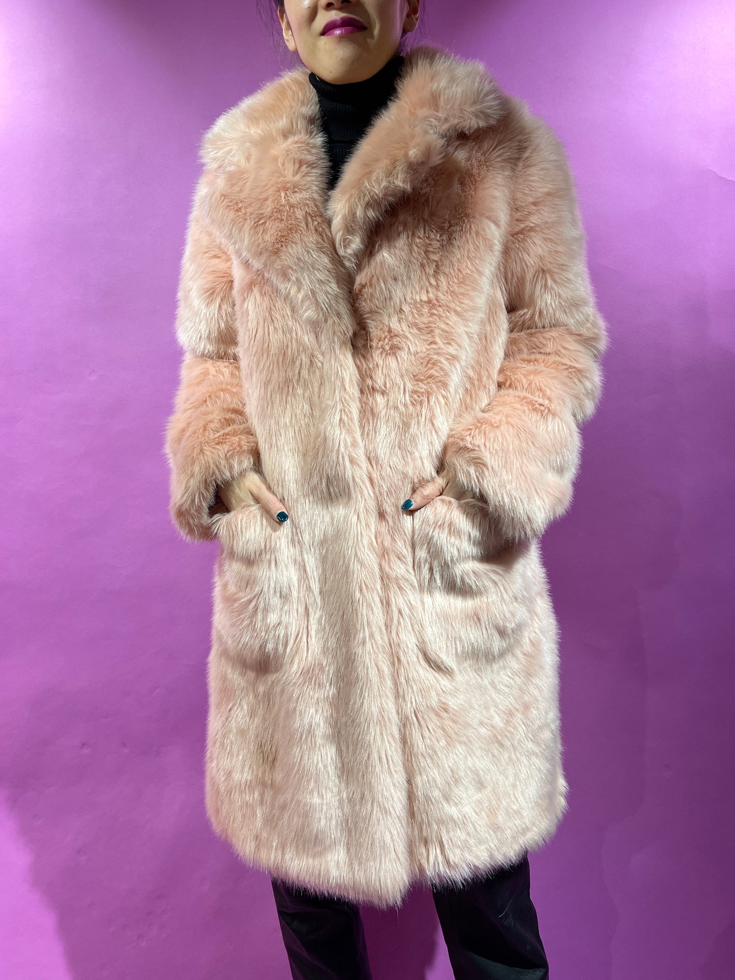 【Used】<br>ベビーピンクエコファーロングコート