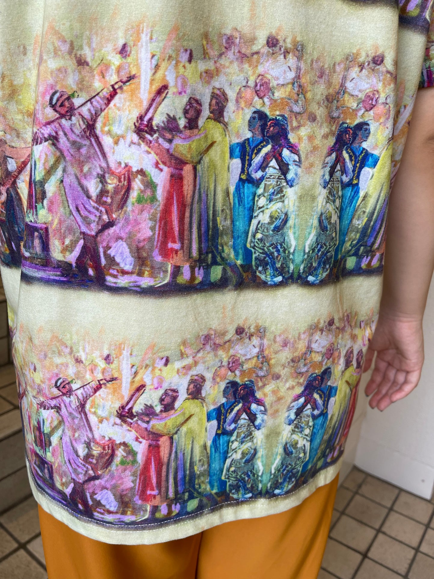 【Used】<br>西洋壁画プリントTシャツ