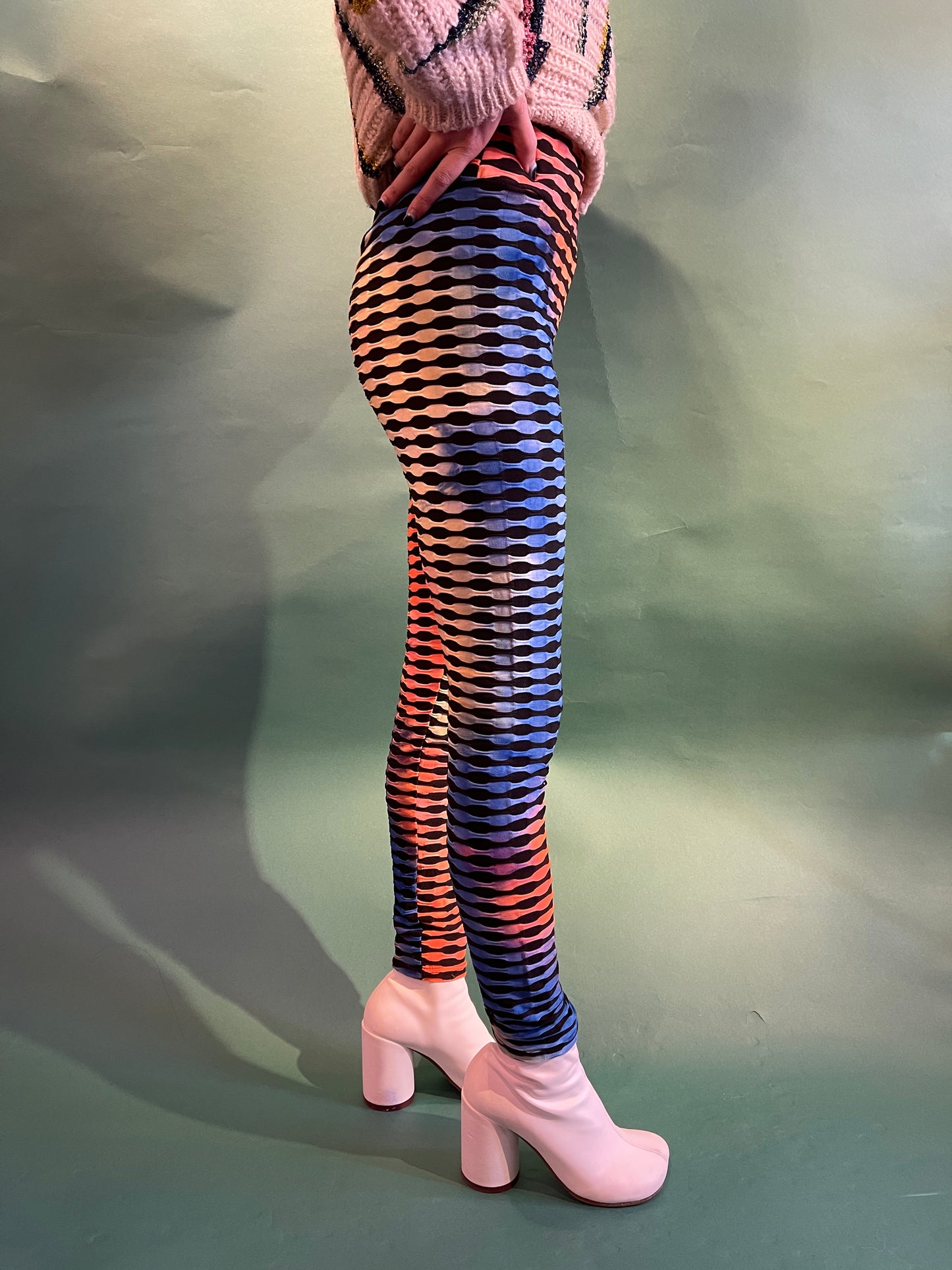 【Used】<br>ウェーブタイダイレギンス
