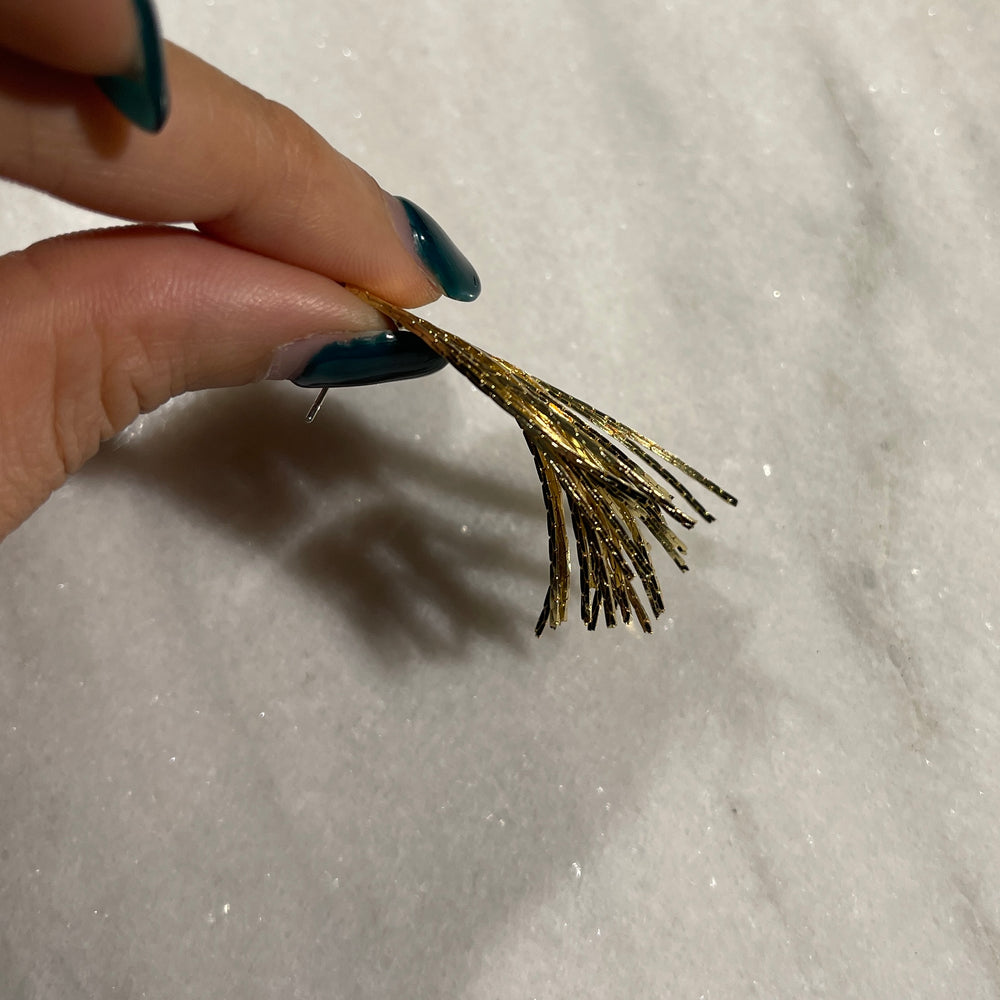 
                      
                        ディスコデザインピアス
                      
                    