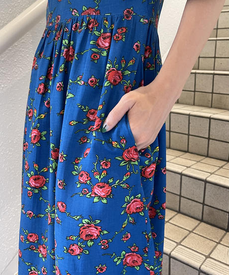 【Vintage】<br>Rose Print Puff Sleeve Dress